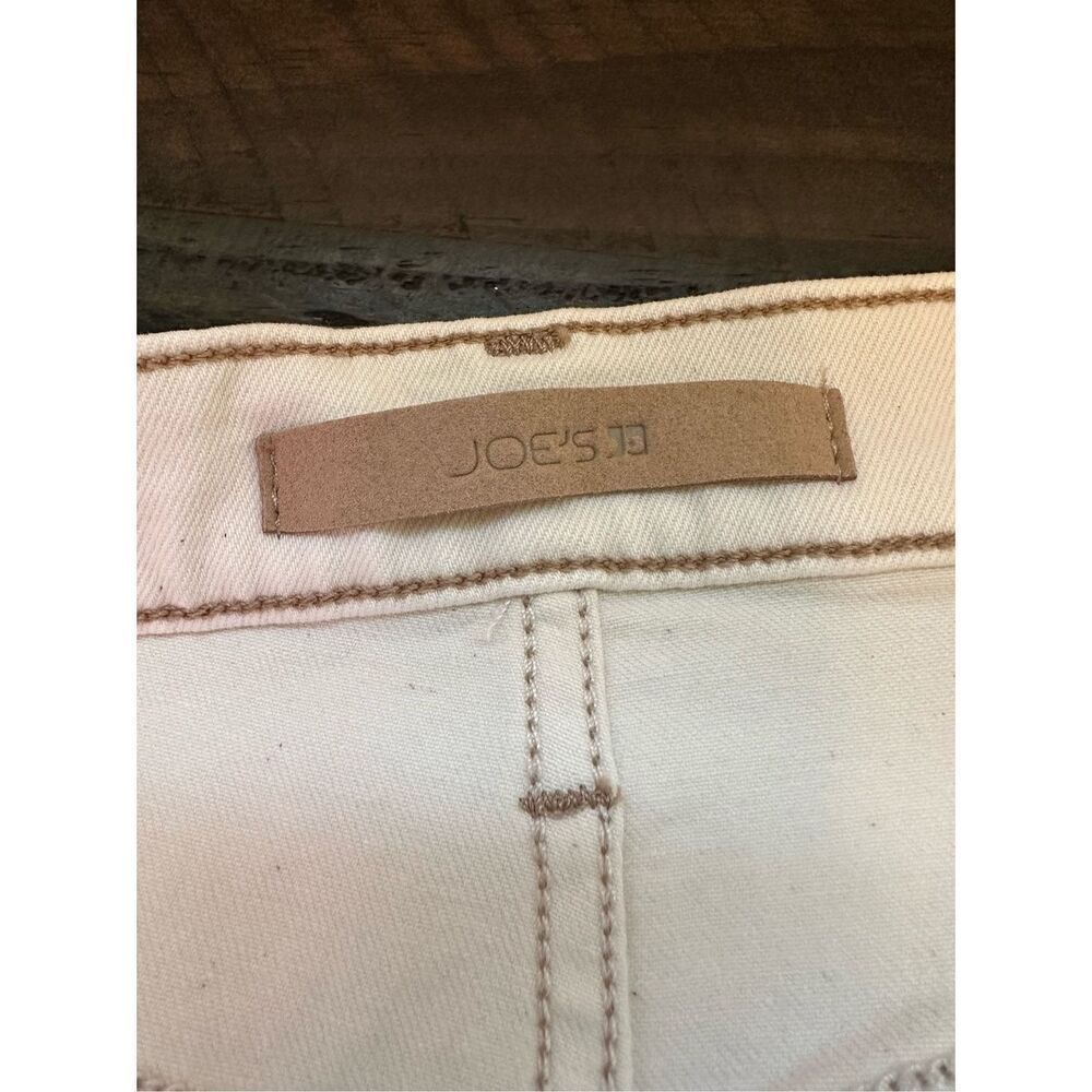 Joe's The Pleated Short High Rise Weightless Natural Size 31 shorts ￼ - Picture 9 of 9